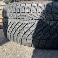 コンチネンタルスタッドレス　245/50R/18の画像