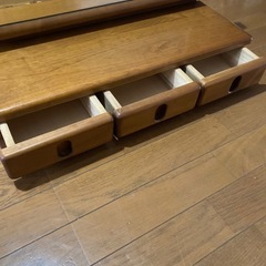 引き出し付き鏡【カントリー家具】の画像