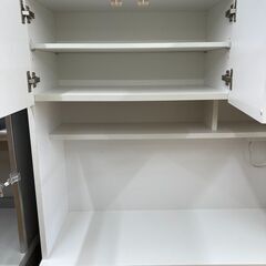 A-1001【リユースのサカイ野々市店】ジモティ来店特価‼ 3枚扉食器棚 木製 ホワイト クリーニング済みの画像