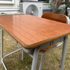 小学校の机と椅子 KOKUYOの画像