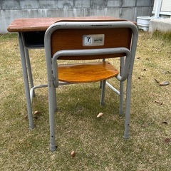 小学校の机と椅子 KOKUYOの画像
