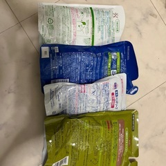 シャンプー詰め替え用　3個　ハンドソープ1個の画像