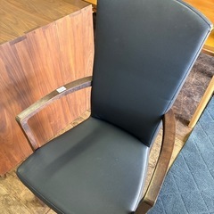 【ジャングル深井店】★カリモク ダイニングチェア 黒 ブラック イス karimoku 家具 簡易クリーニング済 堺市 深井 【FU3159】の画像