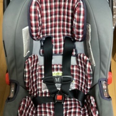 値下げしました！チャイルドシート、後部座席へ後向き取付のみの画像