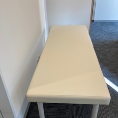 医療用ベッド（エステなどにも）の画像