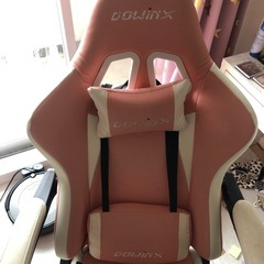 ゲーミングチェアの画像