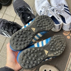 adidasの靴　　サッカートレシューの画像