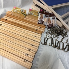 ダイソー 有孔ボード コルクボード パンチングボード用U字フックの画像