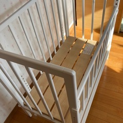 中古品　ベビーベッドの画像