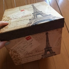 未使用品　エッフェル塔　ボックス　小物入れ　の画像