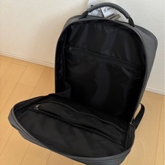 新品タグ付きビジネスリュックの画像
