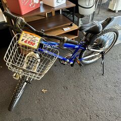 【リサイクルショップどりーむ荒田店】No.608 子供用マウンテンバイク 青 カゴ付き ベル〇 の画像