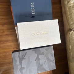 ブランドの空箱のセット引き取りに来てくださる方の画像