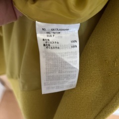 コート F イエローの画像