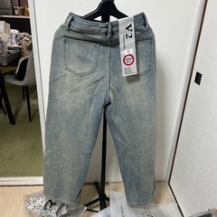 新品ジーパン
の画像