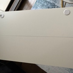 昇降デスクの画像