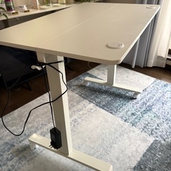 昇降デスクの画像