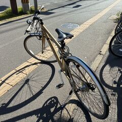 【リサイクルショップどりーむ荒田店】No.614 これはオススメ！クロスバイク 美品です🎵 6速ギア切替 ベル〇 鍵〇の画像