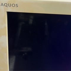 SHARP AQUOS 32V型 Blu-ray内蔵 液晶テレビ ※色シミ・日焼け強めの画像