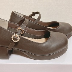 axes femme 靴の画像