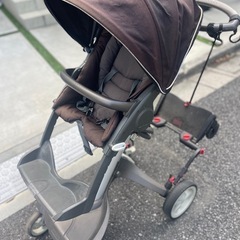 ストッケ　ベビーカーの画像