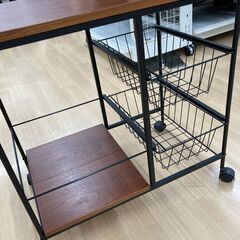 A-1015【リユースのサカイ野々市店】ジモティ来店特価‼ ワゴン 木製 ブラウン クリーニング済みの画像