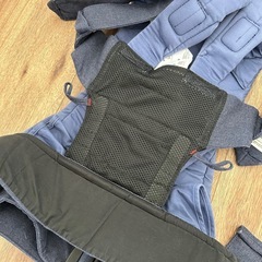 BabyBjörn 抱っこ紐 デニムブルーの画像