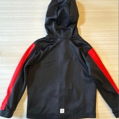 adidas フルジップパーカー 120cm ブラック✖️レッドの画像