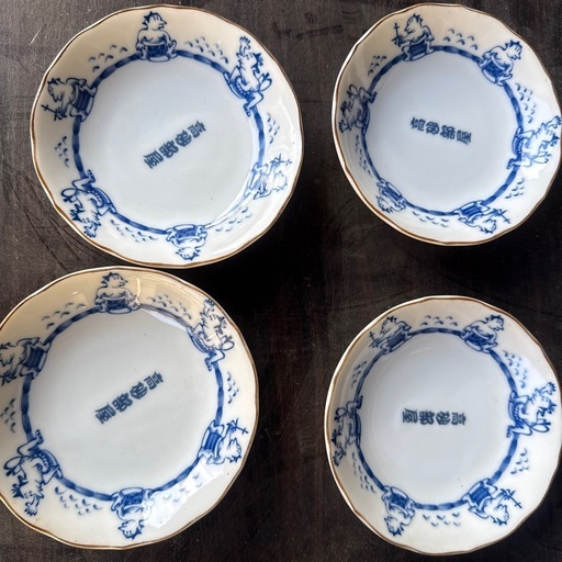 千代大海の手形大皿と、高砂部屋の小皿 (みちみち) 大在の食器《和皿