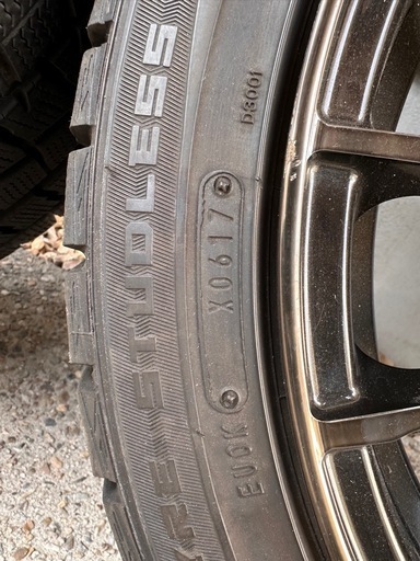 受け渡し予定者決定！スタッドレスホイールセット　215/45r17　