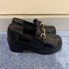 厚底ローファーの画像