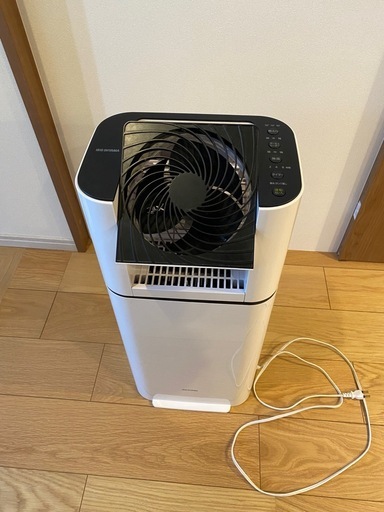 アイリスオーヤマ】サーキュレーター衣類乾燥除湿機 (ヨンタマリア