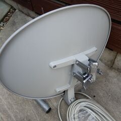 BS・CS　アンテナ（東芝製）中古動作品の画像