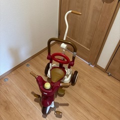 子供用三輪車の画像