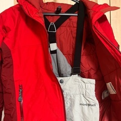 ［お話中]　スキーウェア赤140の画像