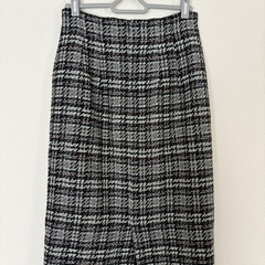 MEW'S REFINED CLOTHES 
ツイードタイトスカート【Mサイズ】の画像