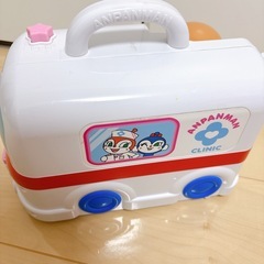 アンパンマン 救急車の画像