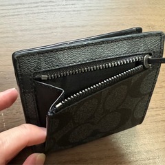 【COACH】二つ折財布／ブラックの画像