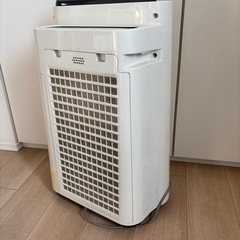 シャープ　KC-F50 空気清浄機　加湿器の画像