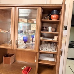 0円　食器棚の画像
