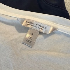 バナナリパブリック Banana Republic タンクトップ3枚の画像