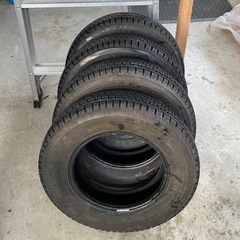 ブリヂストン スタッドレス W300 145/80R12 の画像