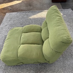 ニトリ 座椅子 グリーン｜42段階リクライニング・使用感ありの画像