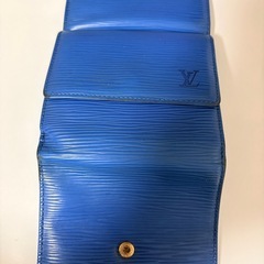 VUITTON 二つ折り財布の画像