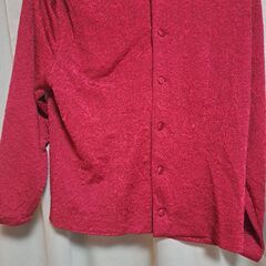 ピンク系お洒落なトップスの画像