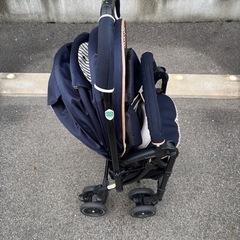 コンビ   ベビーカー
の画像
