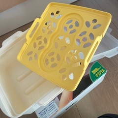 ピジョン　哺乳瓶消毒ケースの画像