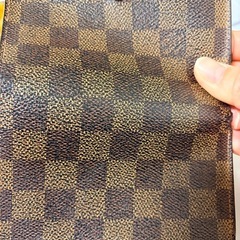 VUITTON財布の画像
