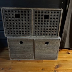 　和風の収納整理棚2セットの画像