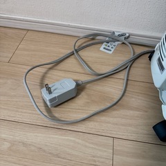 デロンギ　オイルヒーター　H770812EFSN-GYの画像